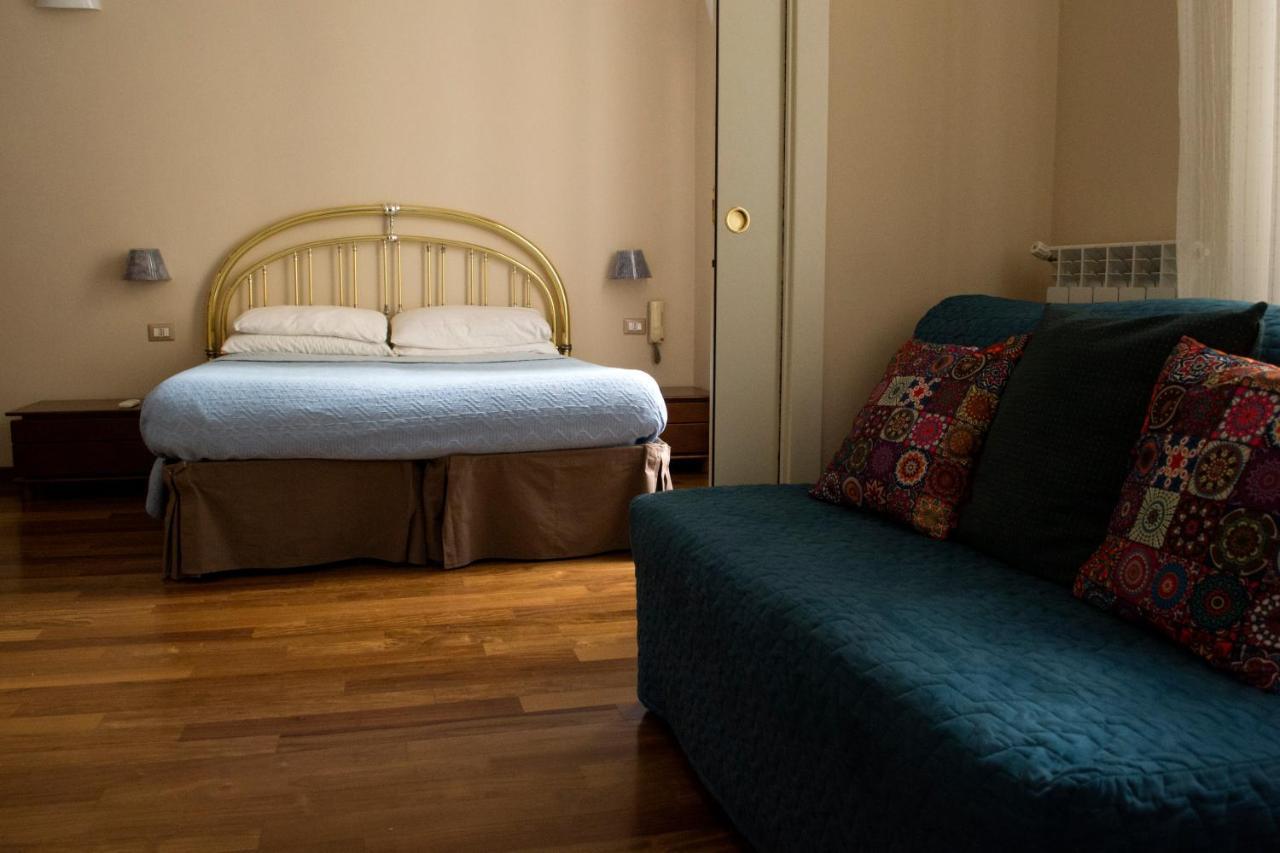 Bed and Breakfast Le Stanze di Dolly Napoli Esterno foto
