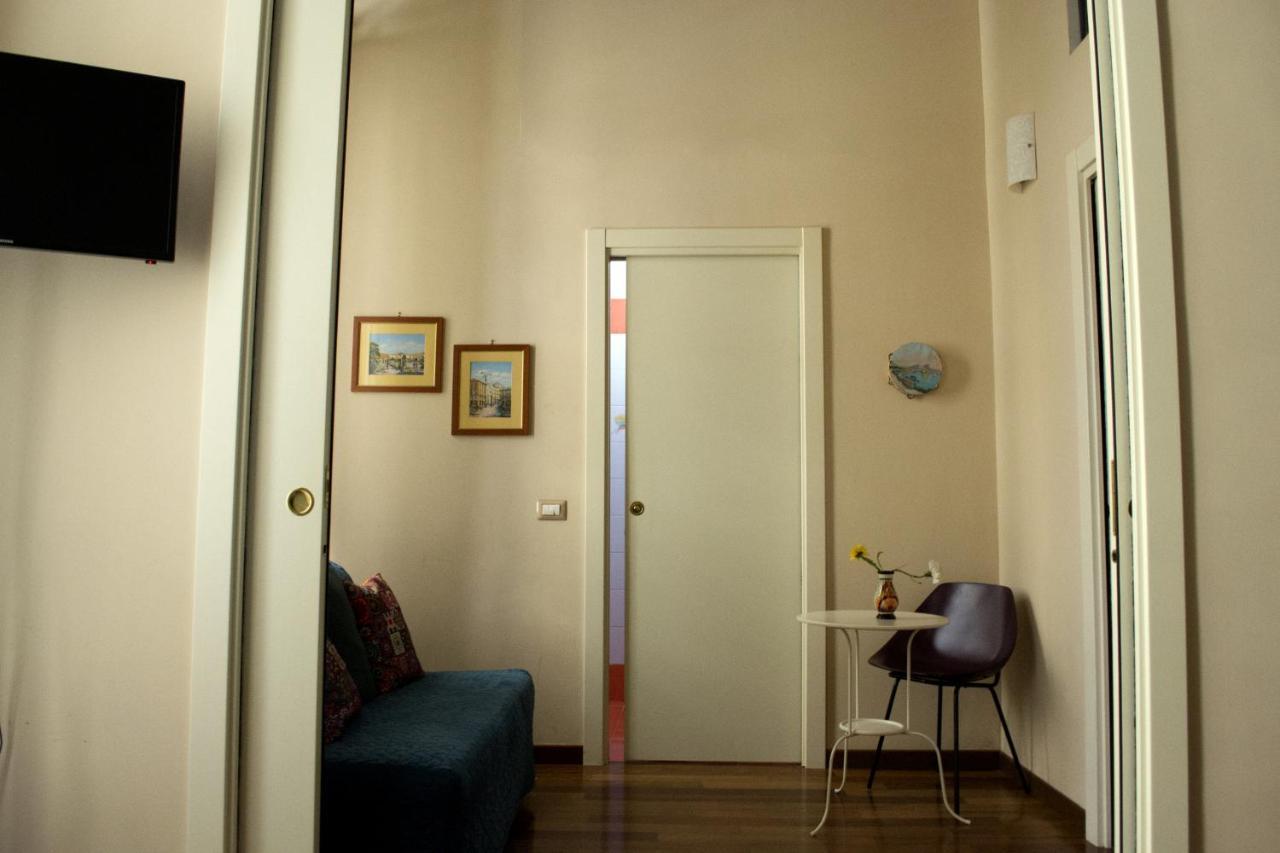 Bed and Breakfast Le Stanze di Dolly Napoli Esterno foto