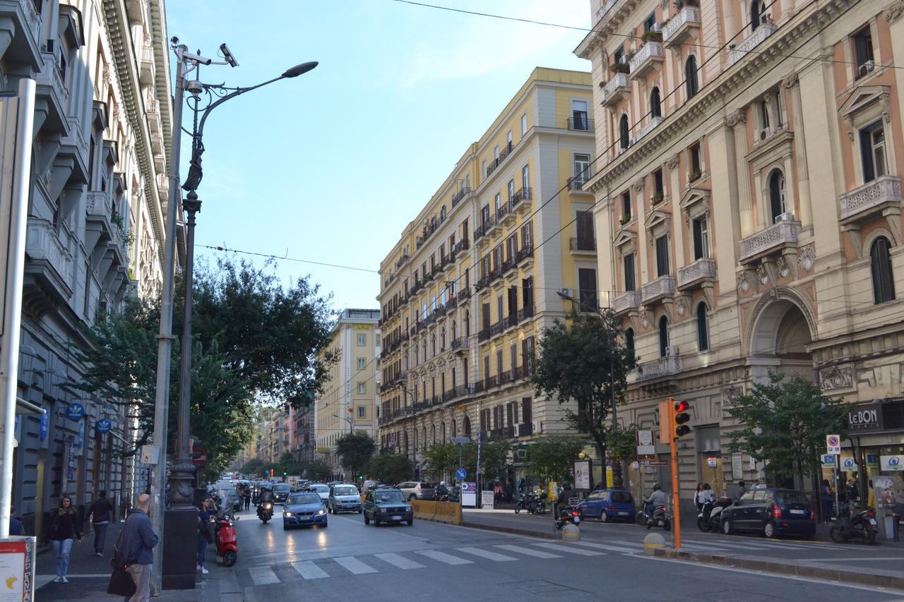 Le Stanze di Dolly Bed and Breakfast Napoli Esterno foto