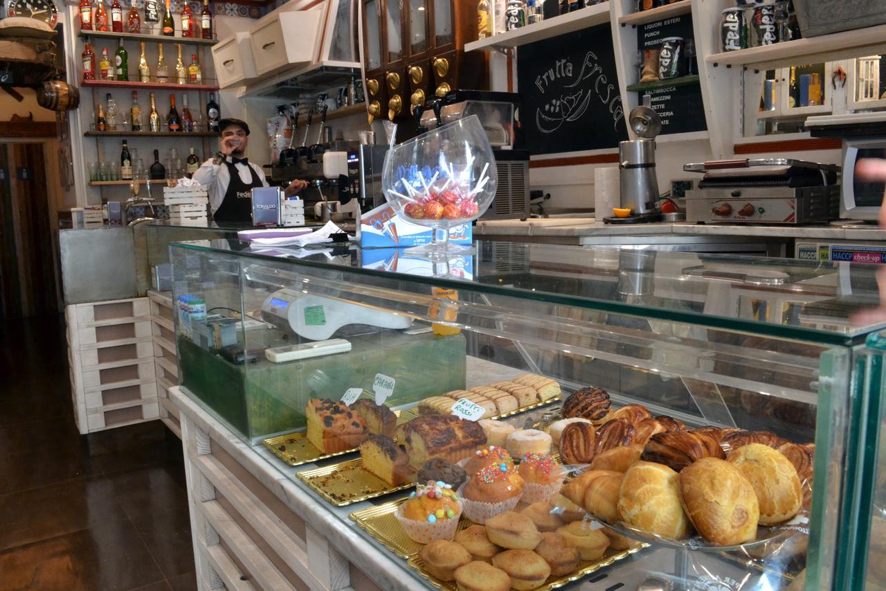 Bed and Breakfast Le Stanze di Dolly Napoli Esterno foto