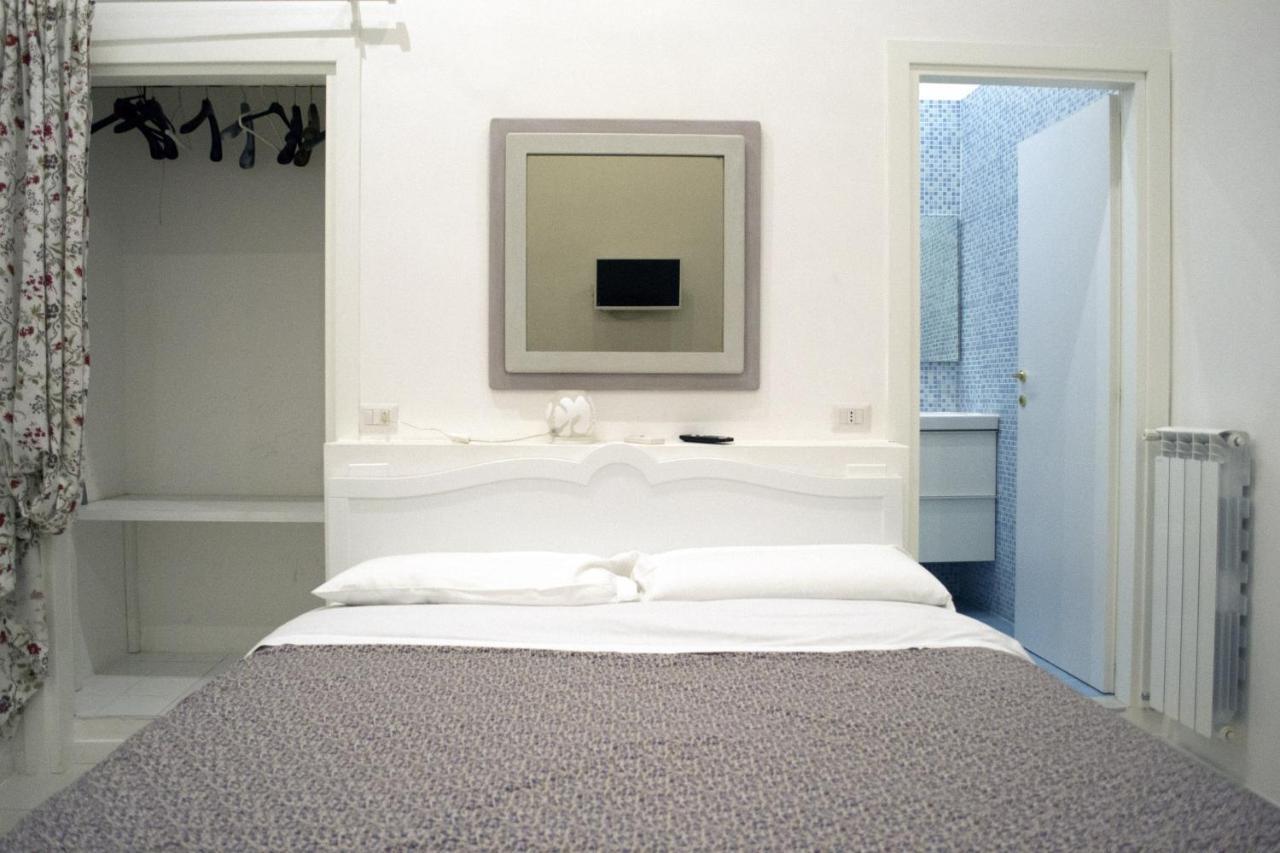 Bed and Breakfast Le Stanze di Dolly Napoli Esterno foto
