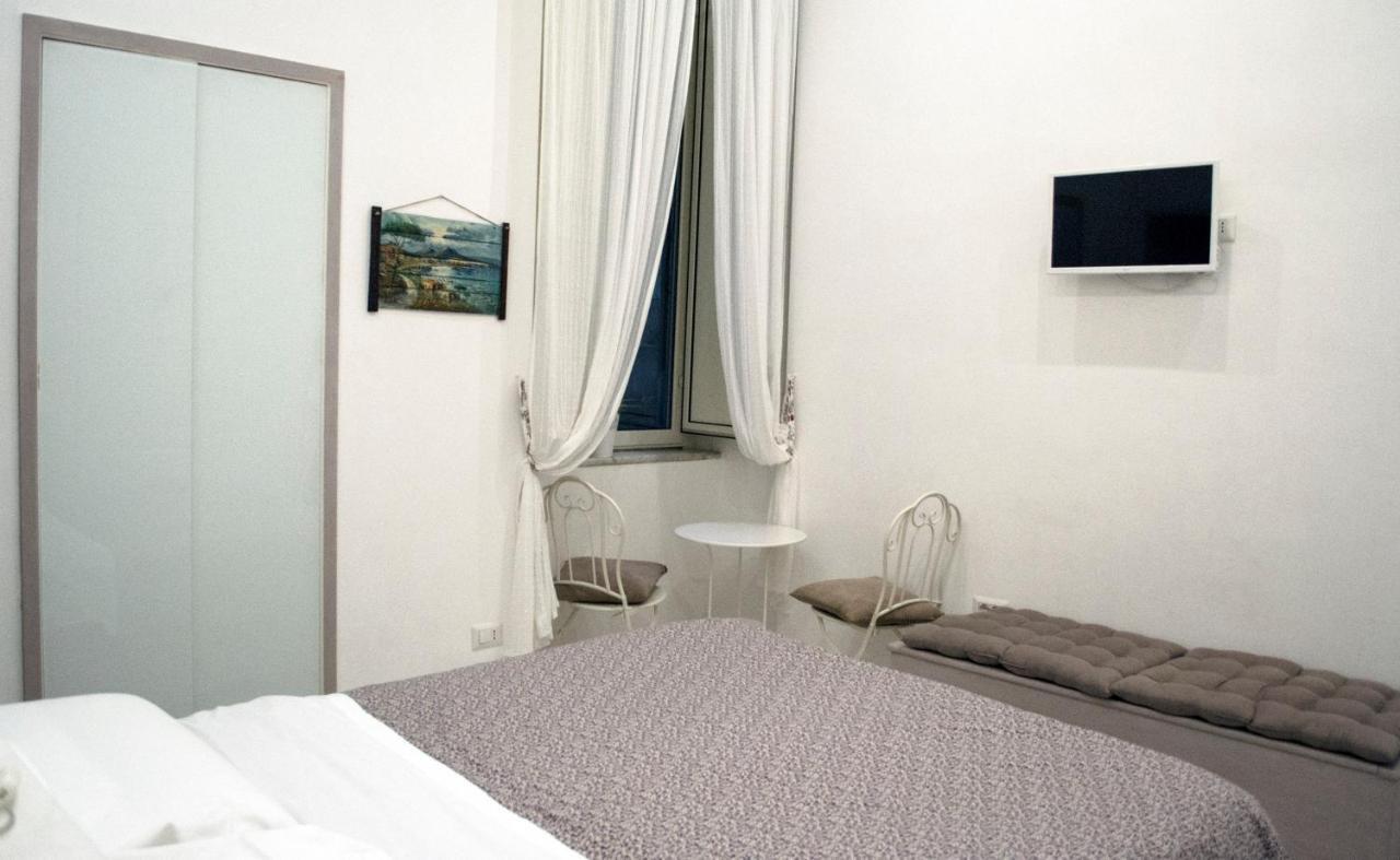 Le Stanze di Dolly Bed and Breakfast Napoli Esterno foto